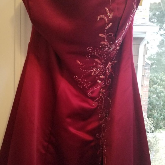 Bella Formals by Venus Bridesmaid Dresses - Picture 3 of 7